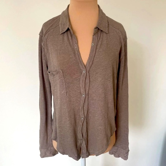 We The Free Linen Blend Buttondown One Pocket Tee T-Shirt - Picture 6 of 10